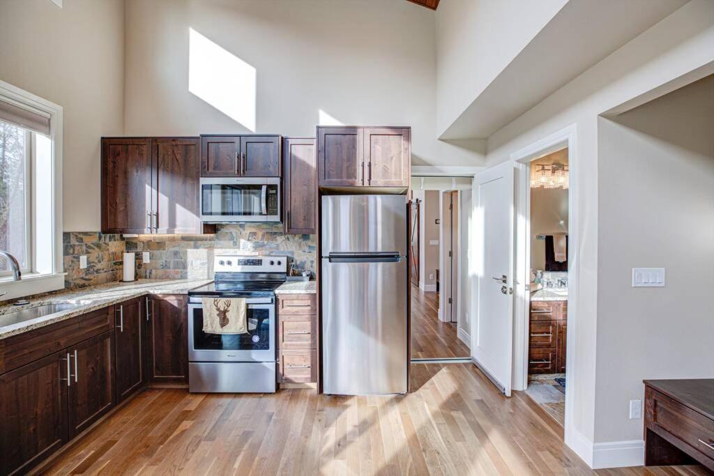 Newly Built Modern Chalet Duplex - 2 Mount Hood Village Exteriör bild